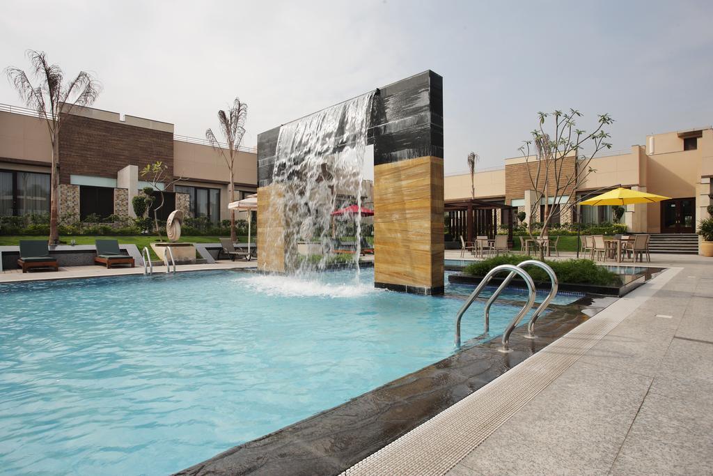 Oodles Hotel New Delhi Buitenkant foto
